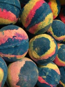 Lush bath bomb